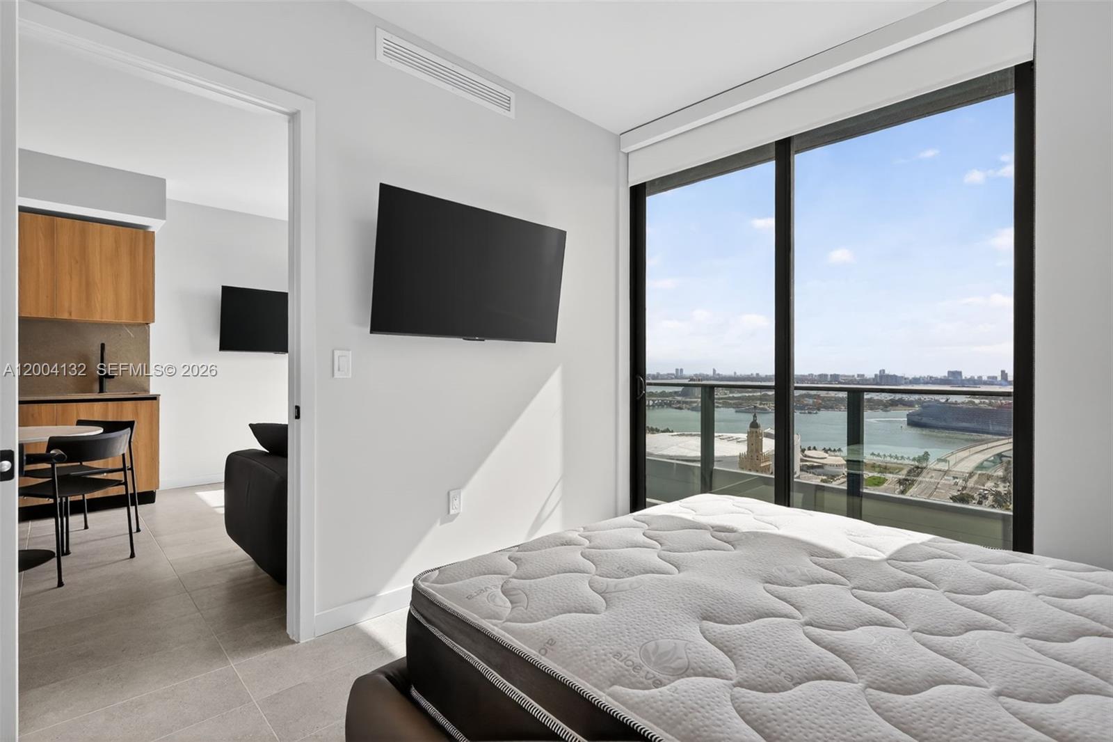 501 FIRST RESIDENCES - Residential