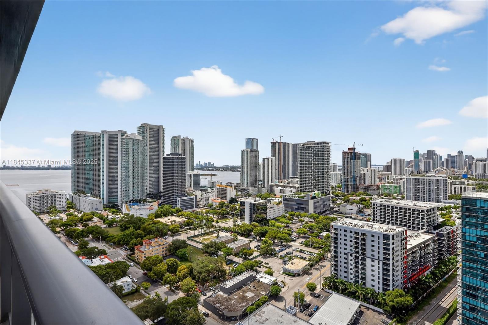 100% TURN KEY FULLY FURNISHED 1 BEDROOM AND 1 BATH UNIT AT HYDE MIDTOWN! 30TH FLOOR UNIT WITH SOUTH EAST VIEWS OF DOWNTOWN, STAR ISLAND, BISCAYNE BAY AND ETC - THAT WILL TAKE YOUR BREATH AWAY. THE UNIT ITSELF HAS BEEN LAVISHLY FURNISHED WITH ITALIAN FURNITURE, FLAT SCREEN TVS, & ULTRA HIGH END APPLIANCES EQUALLY MATCHING THE AMBIENCE OF THE BUILDING ITS SELF! HYDE MIDTOWN OFFERS INCREDIBLE AMENITIES- ROOFTOP POOL, JACUZZI, SAUNA, GYM, TENNIS, MEDIA ROOM, PUTTING GREEN, 24/7 SECURITY, VALET PARKING & MORE. MIDTOWN MIAMI WAS BUILT AROUND HYDE MORE OR LESS. YOU COULND HAVE A BETTER LOCATION TO BE ABLE TO WALK DOWNSTAIRS INTO SALVAJE RESTAURANT (WHICH IS THE GROUND FLOOR) OR ANY OF THE OTHER DINING OPTIONS MIDTOWN HAS. AVAILABLE FOR BOTH SEASONAL OR ANNUAL RENTING OPPORTUNITIES. INQUIRE TODAY
