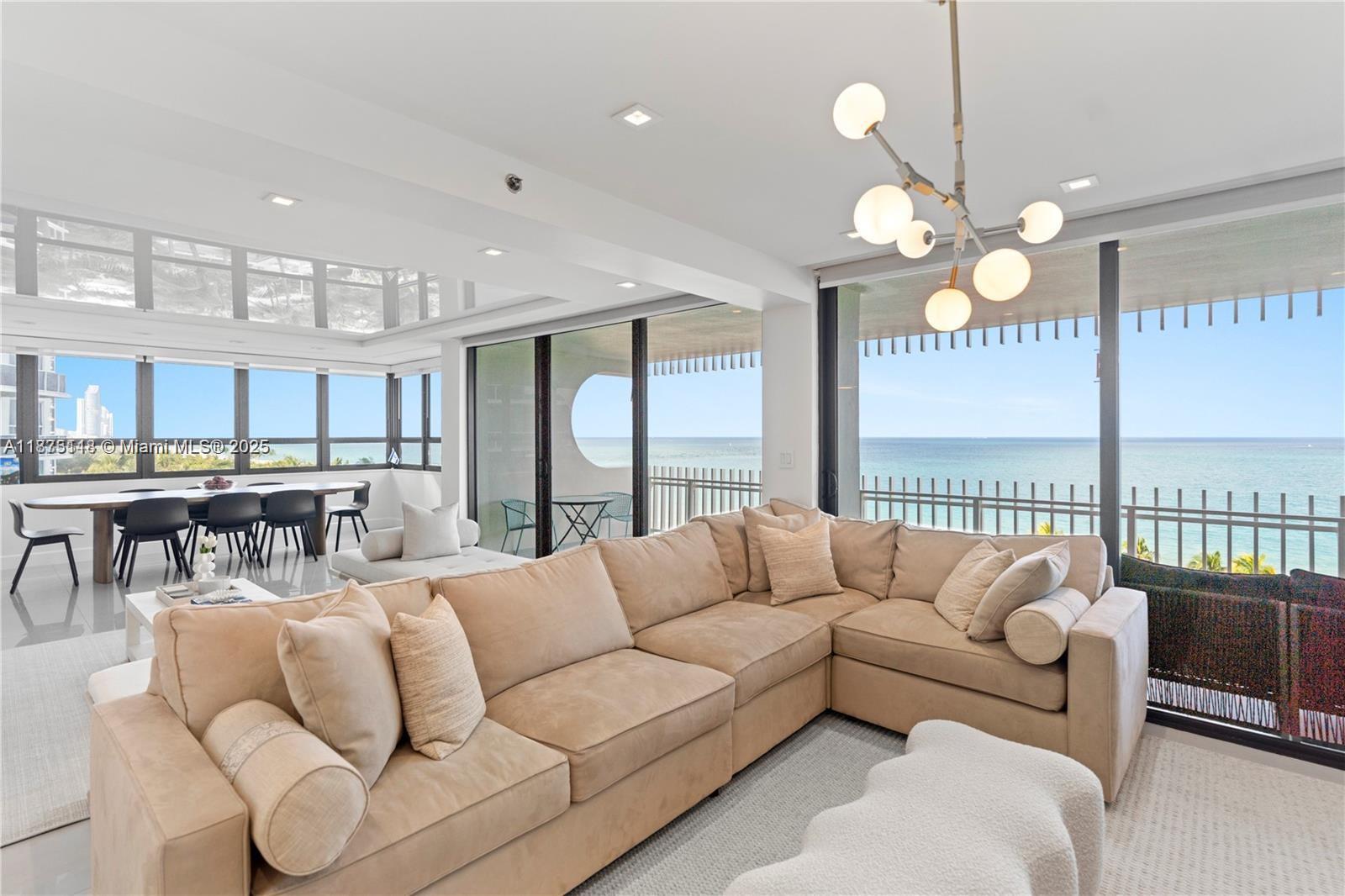 KENILWORTH CONDO - Residential