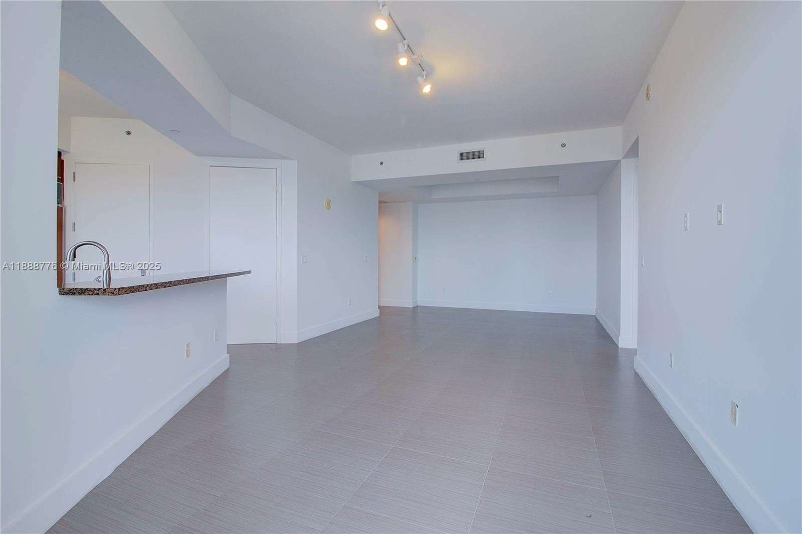 TDR TOWER II CONDO - Residential Lease