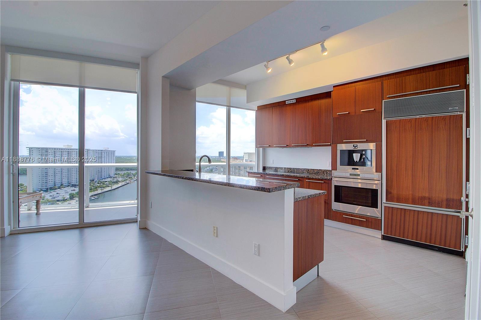 TDR TOWER II CONDO - Residential Lease