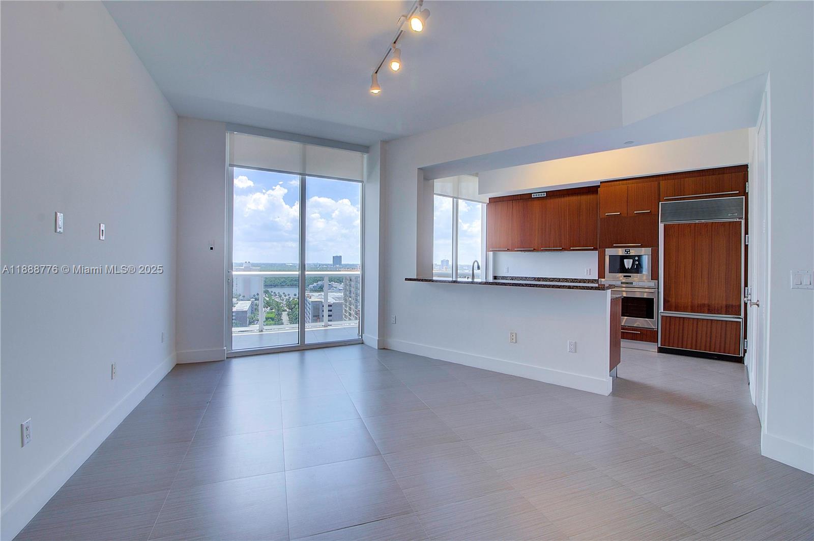 TDR TOWER II CONDO - Residential Lease