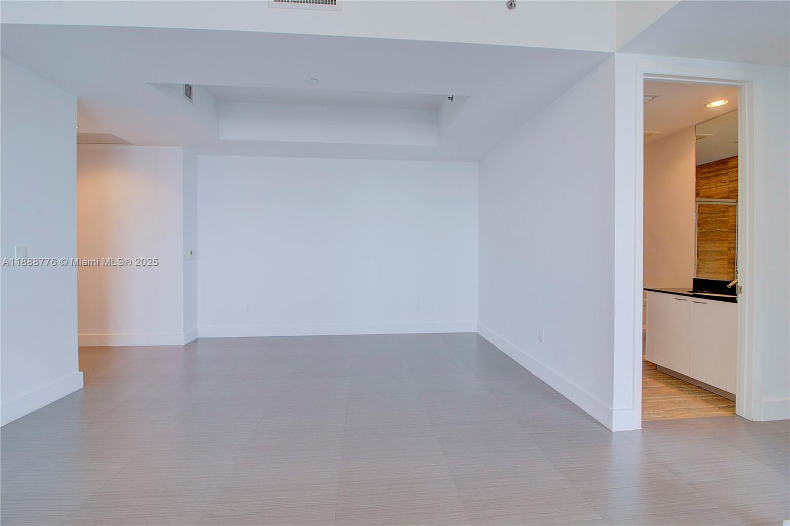 TDR TOWER II CONDO - Residential Lease