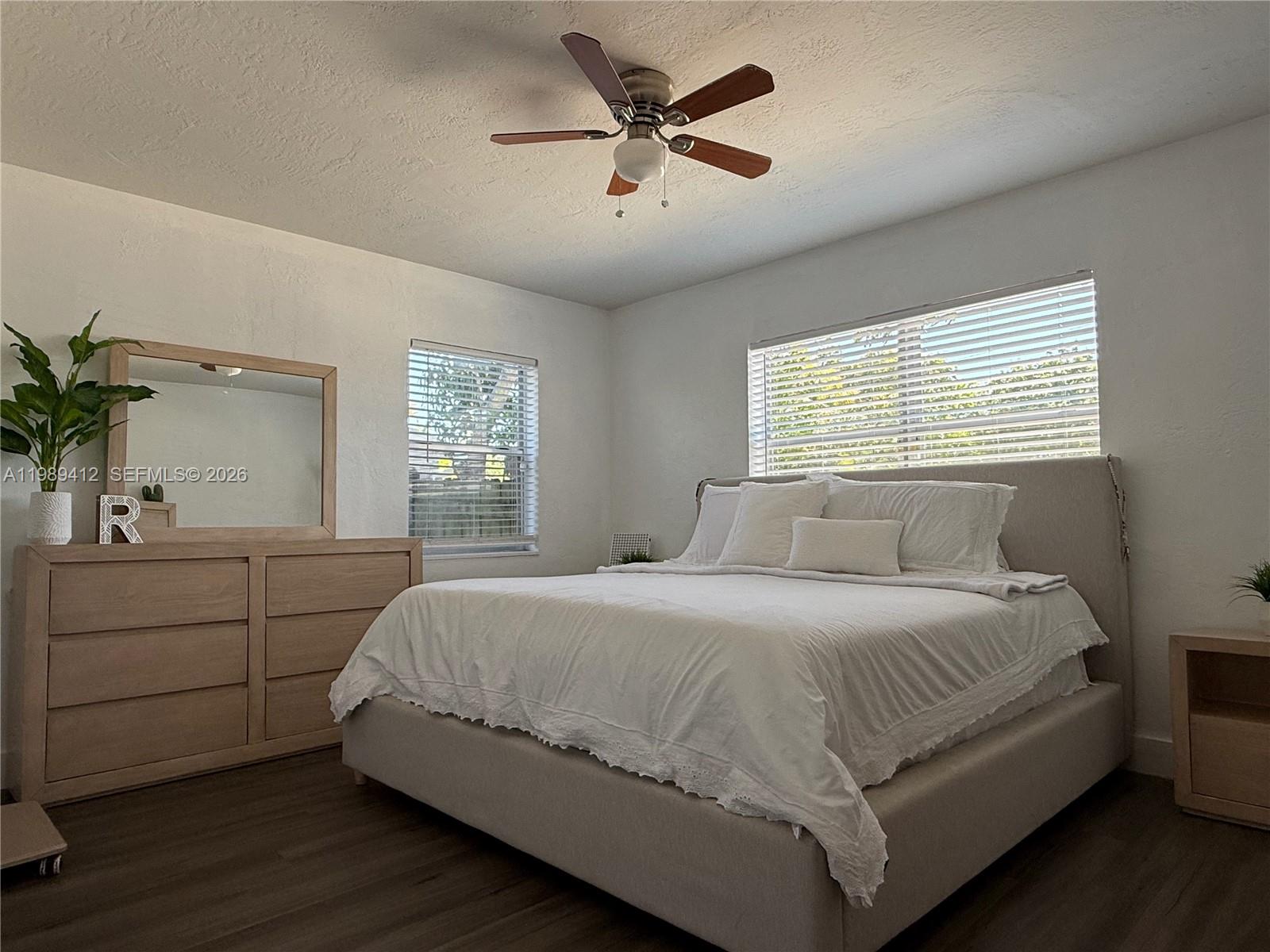 SUNSHINE MANOR - Residential