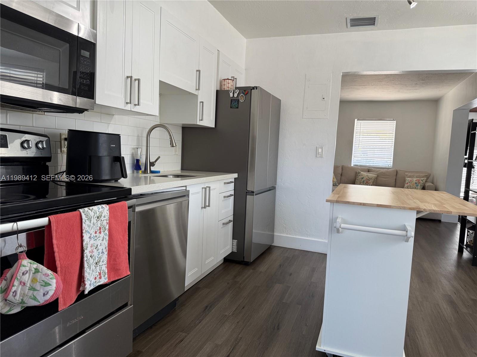 SUNSHINE MANOR - Residential