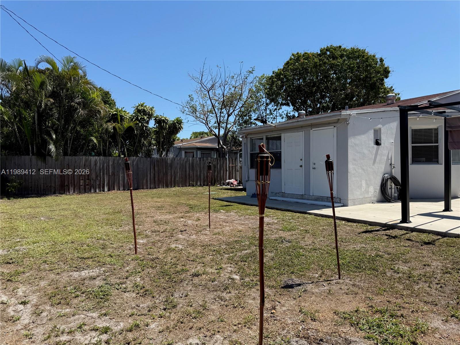 SUNSHINE MANOR - Residential