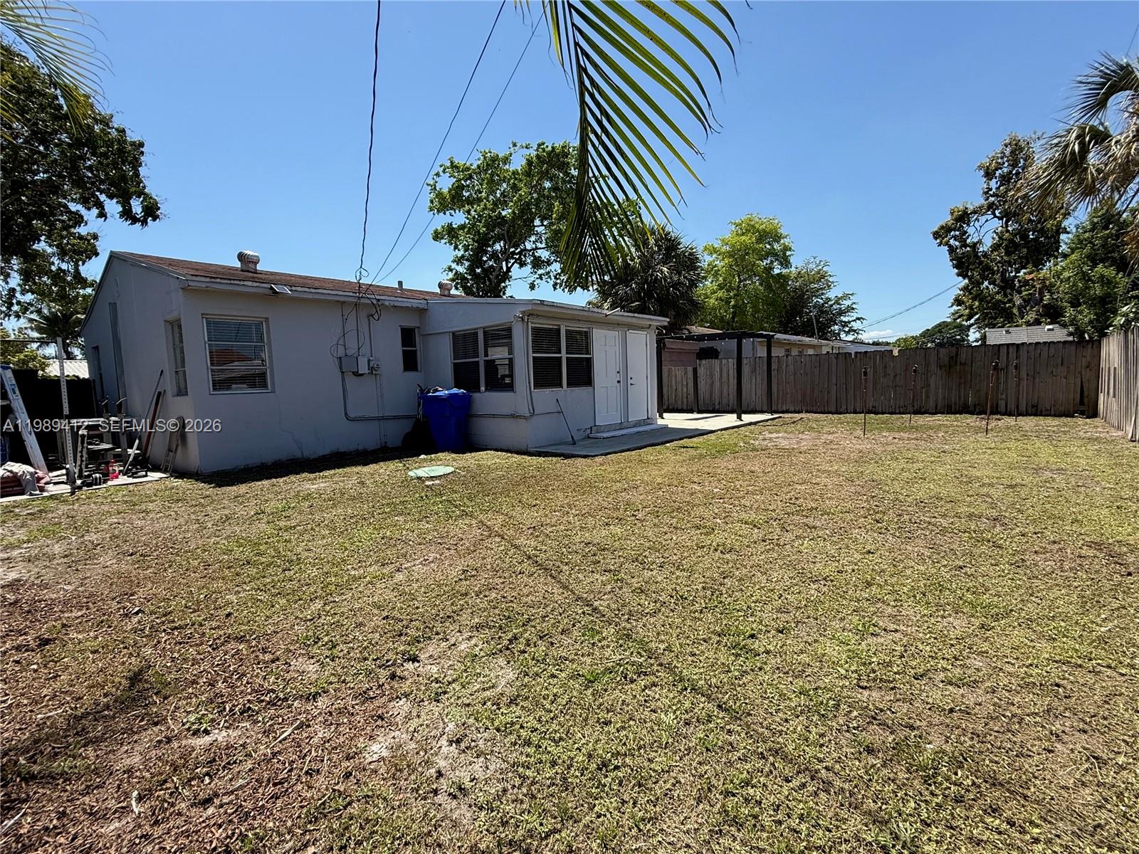 SUNSHINE MANOR - Residential