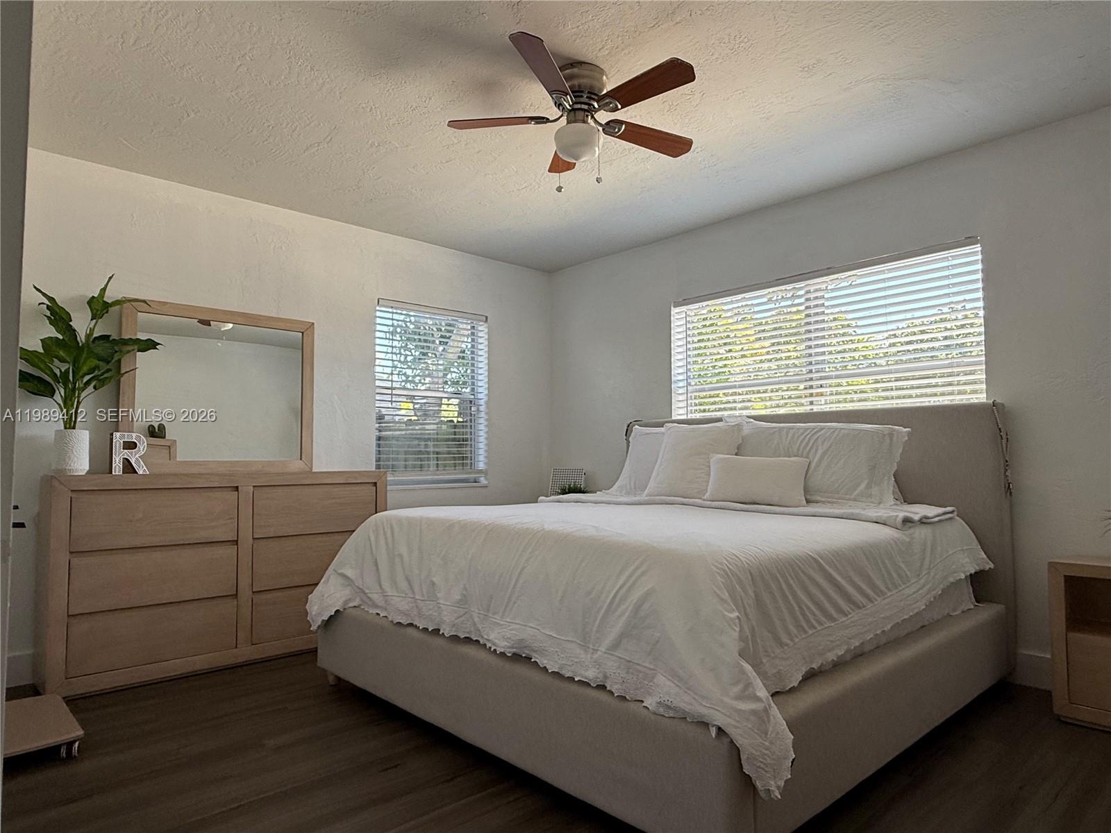 SUNSHINE MANOR - Residential