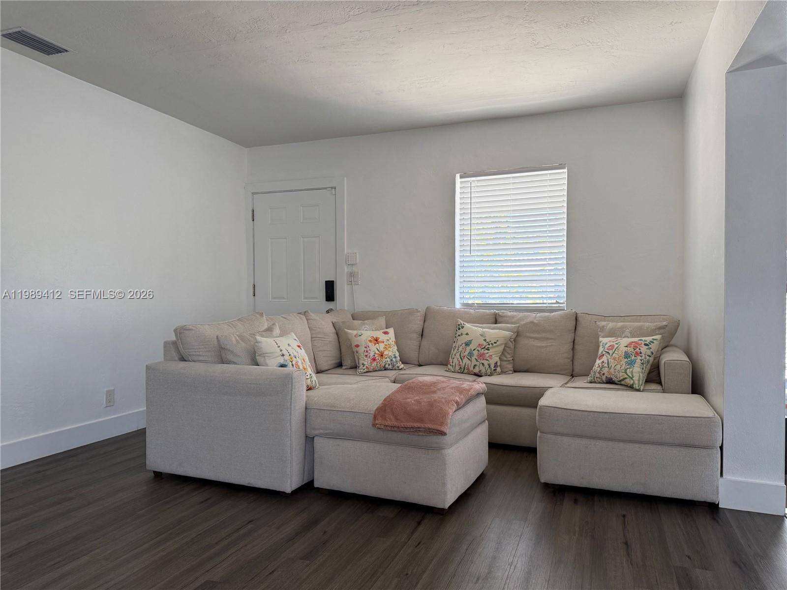 SUNSHINE MANOR - Residential