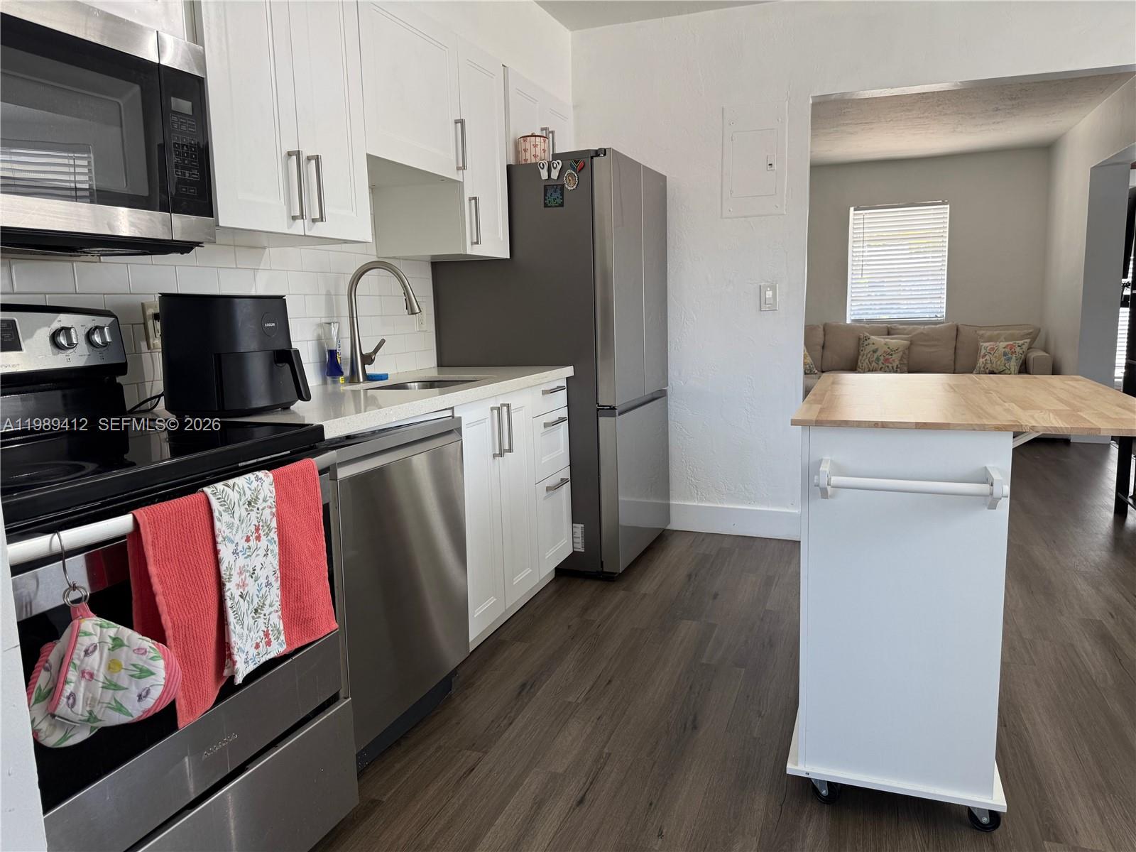 SUNSHINE MANOR - Residential