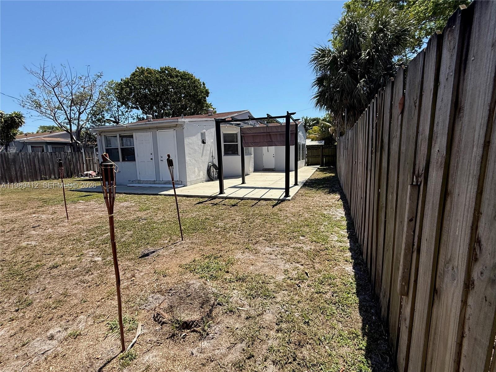 SUNSHINE MANOR - Residential