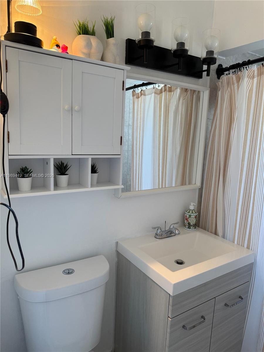 SUNSHINE MANOR - Residential