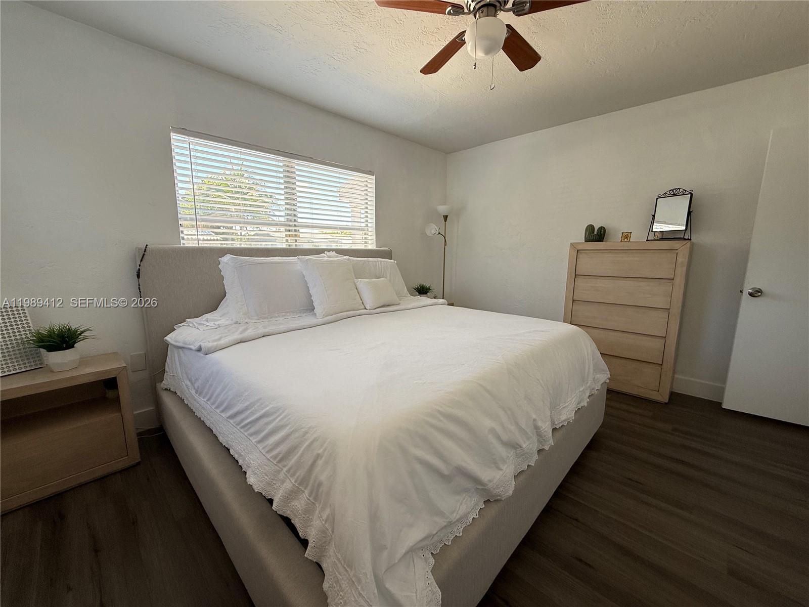 SUNSHINE MANOR - Residential