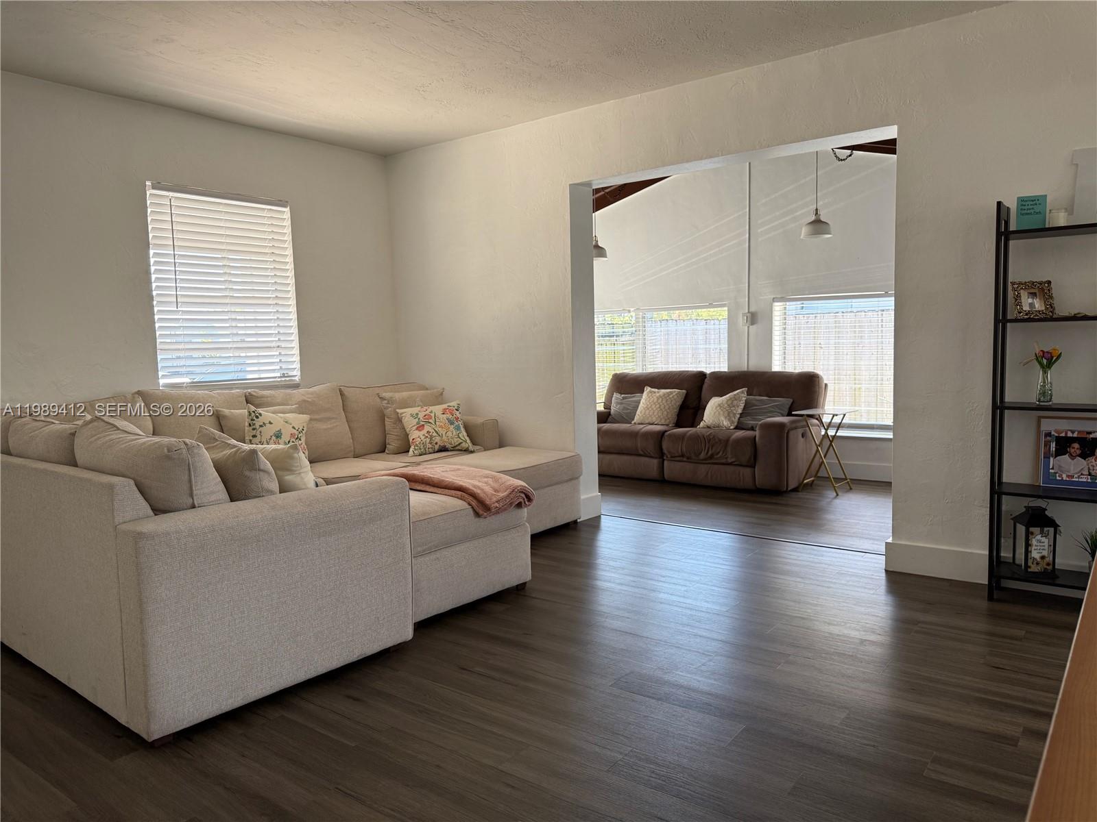 SUNSHINE MANOR - Residential