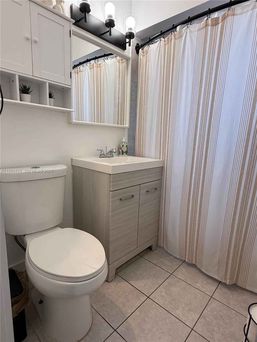 SUNSHINE MANOR - Residential