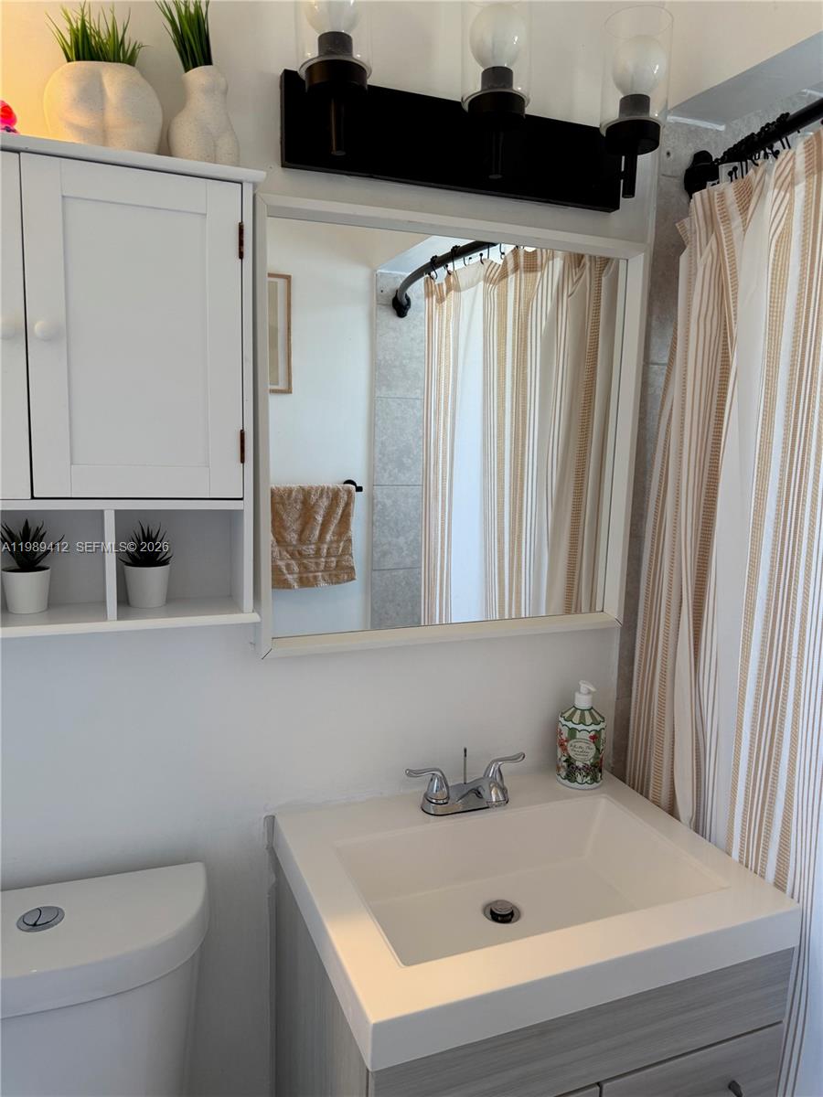 SUNSHINE MANOR - Residential