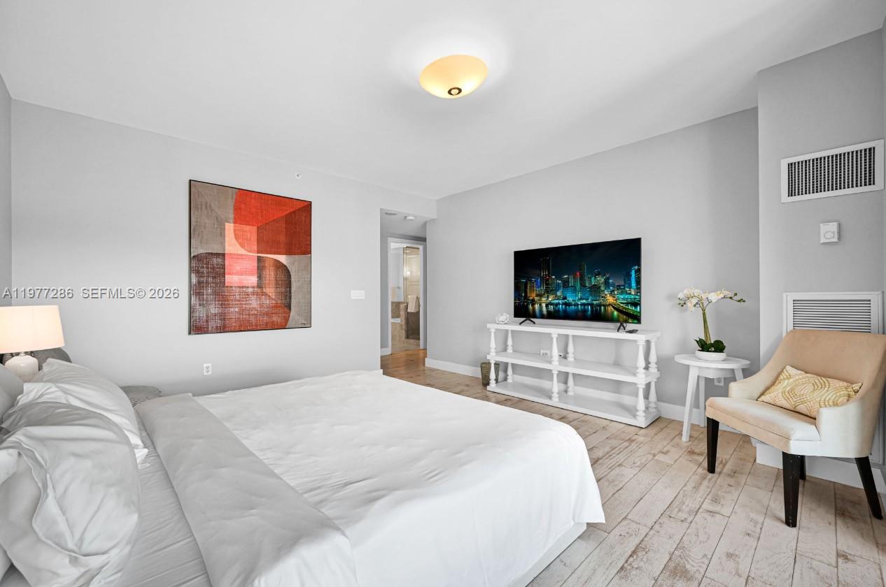 MILLENNIUM TOWER CONDOMIN - Residential