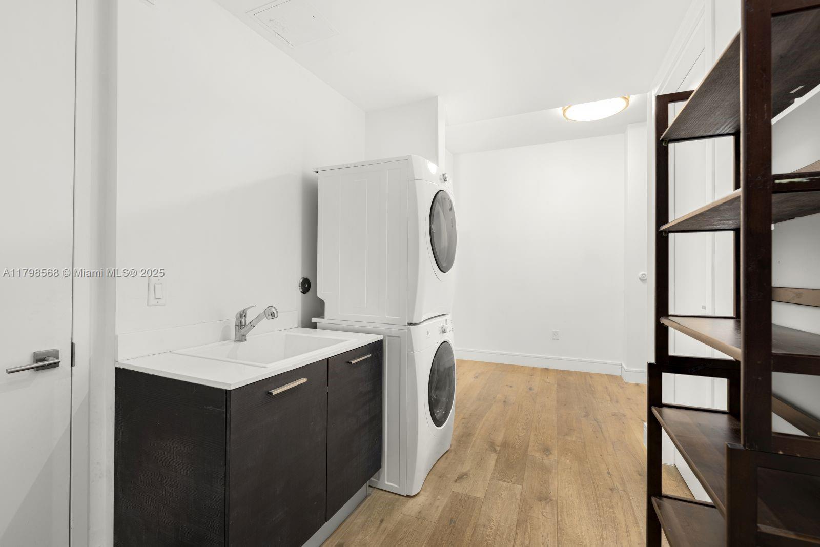 ECHO CONDO - Residential