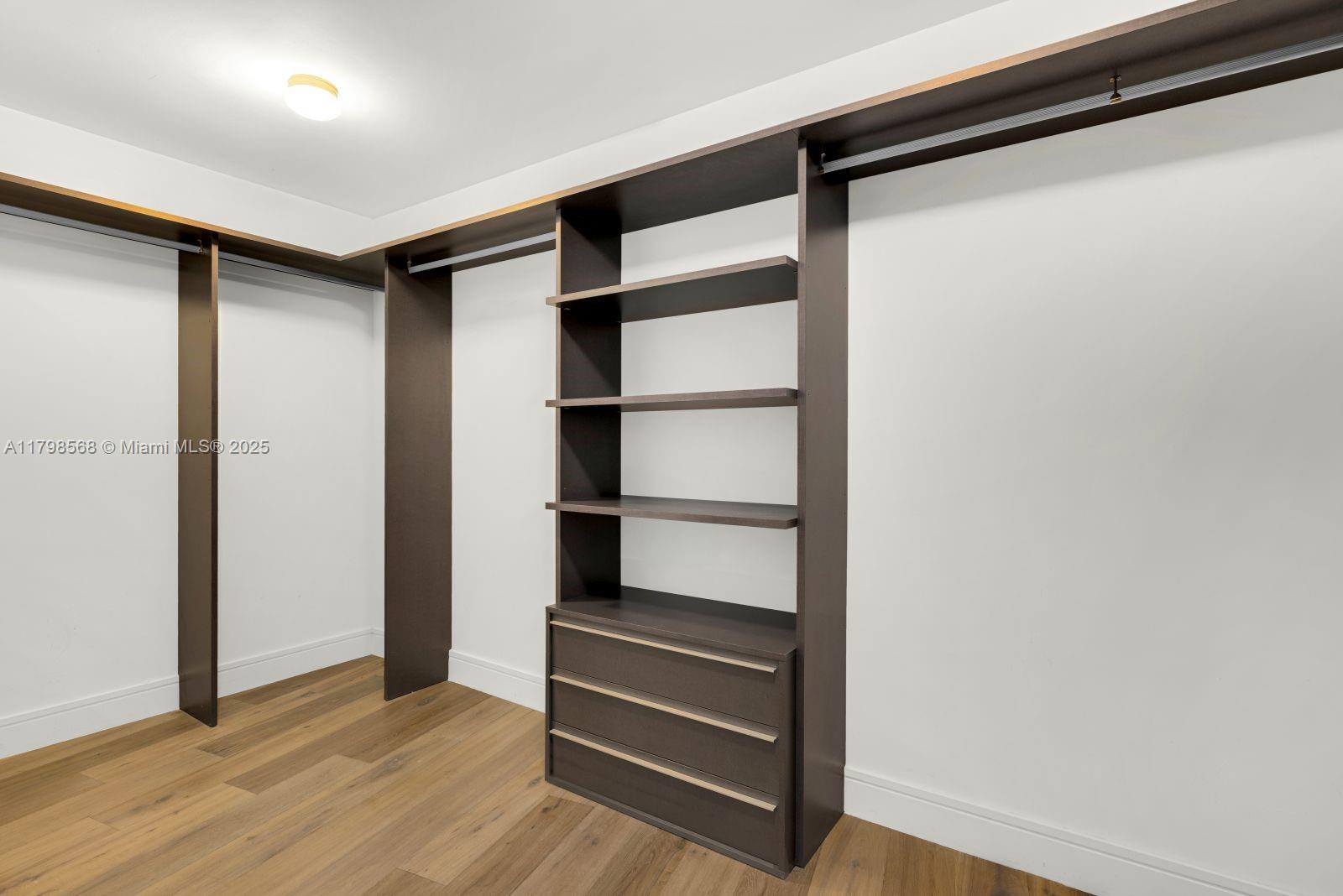 ECHO CONDO - Residential