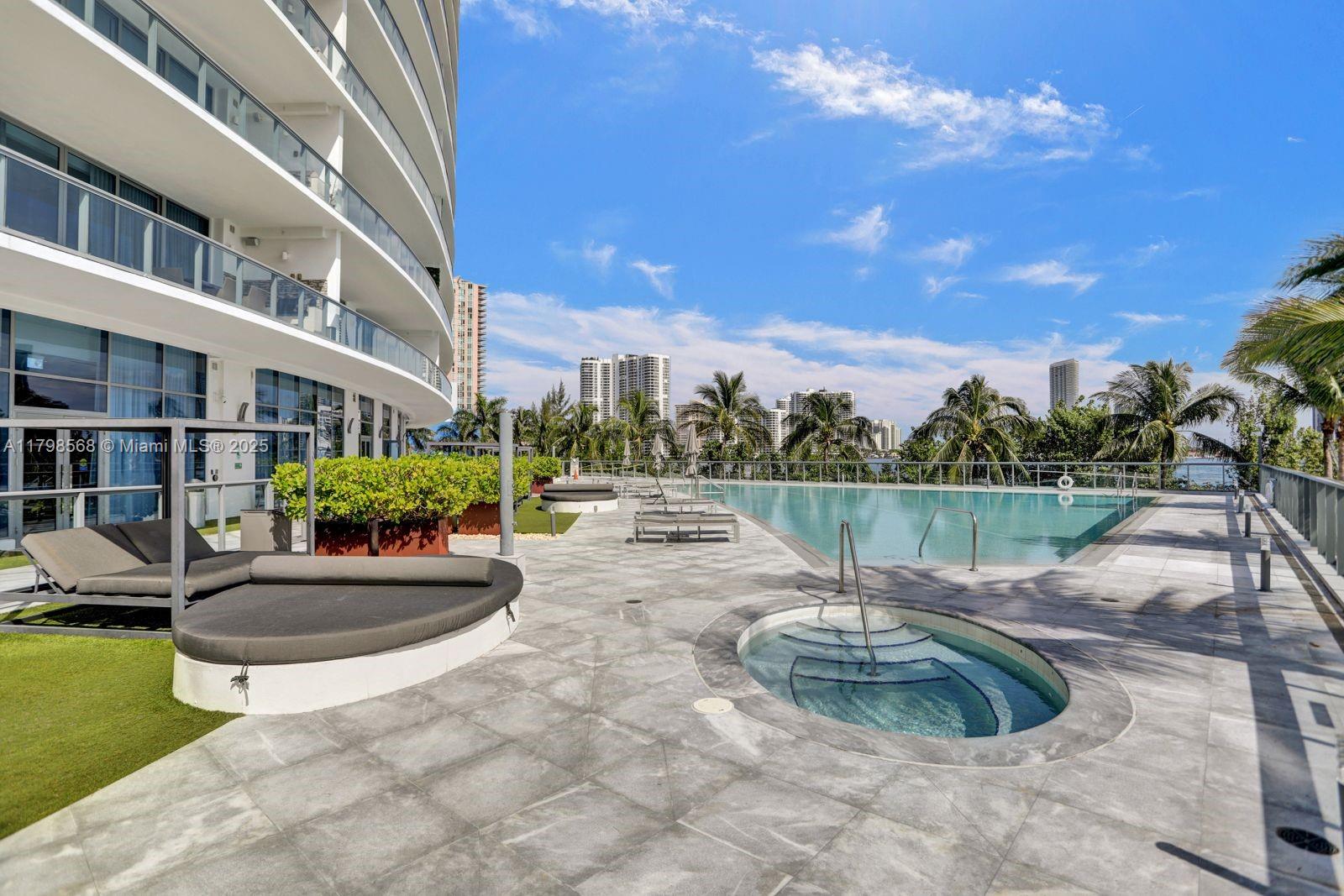 ECHO CONDO - Residential