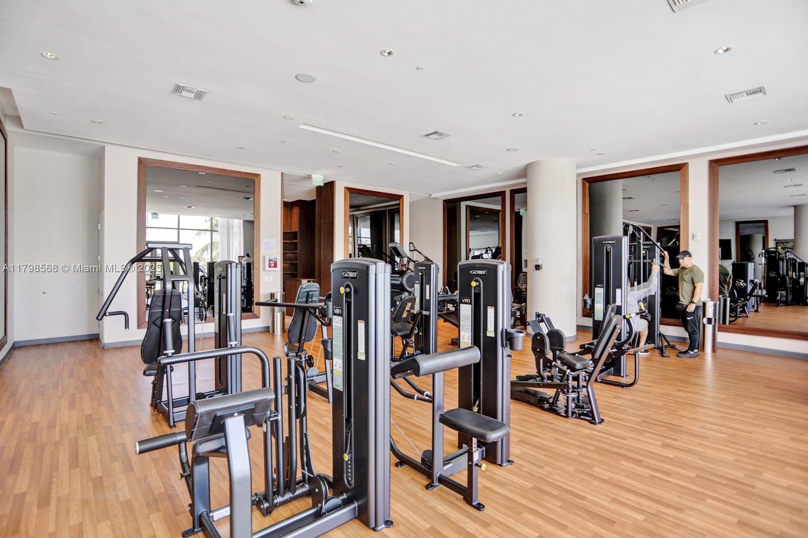 ECHO CONDO - Residential