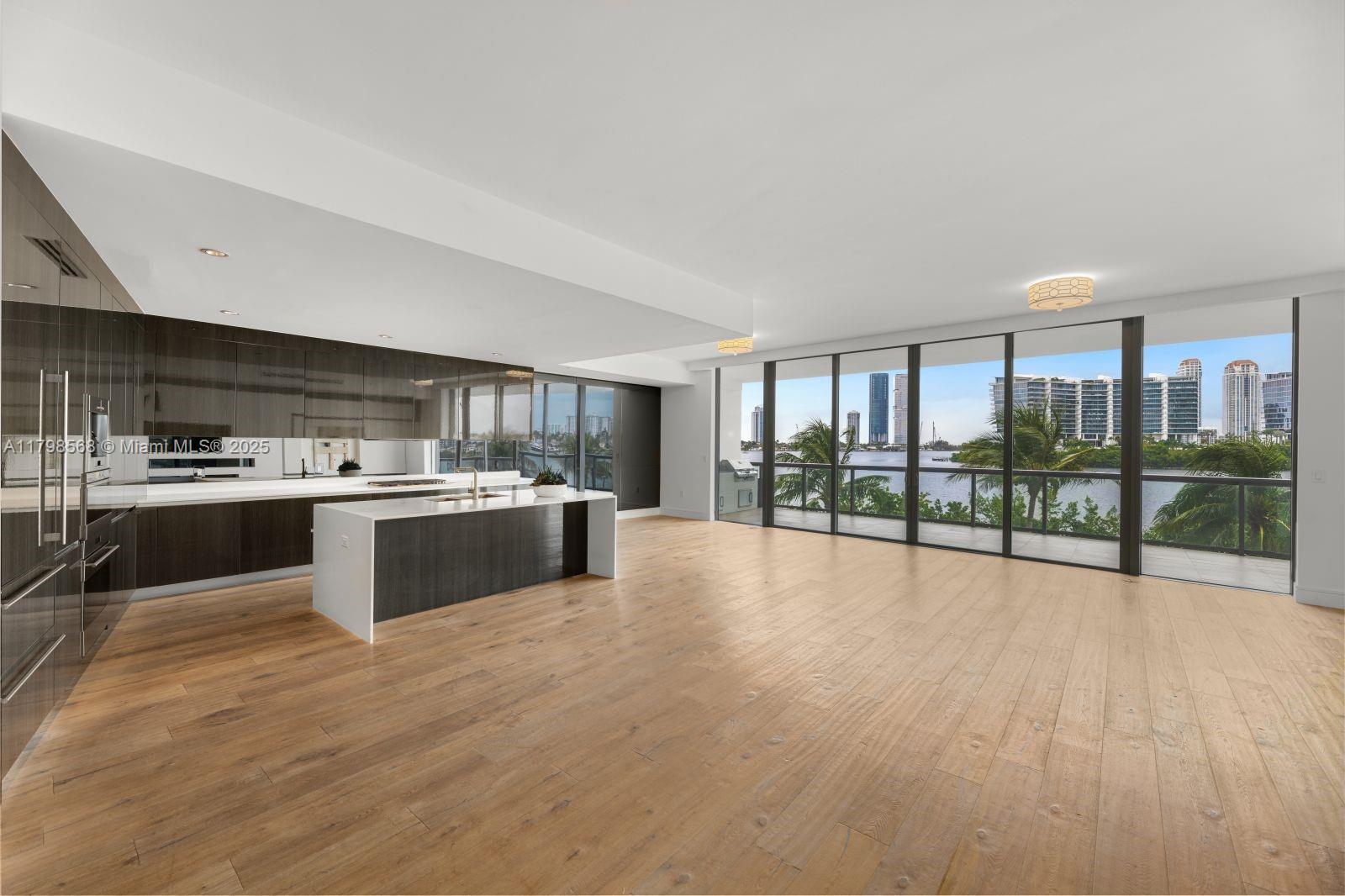 Property for Sale at 3300 Ne 188th St 217, Aventura, Miami-Dade County, Florida - Bedrooms: 4 
Bathrooms: 6  - $2,449,000