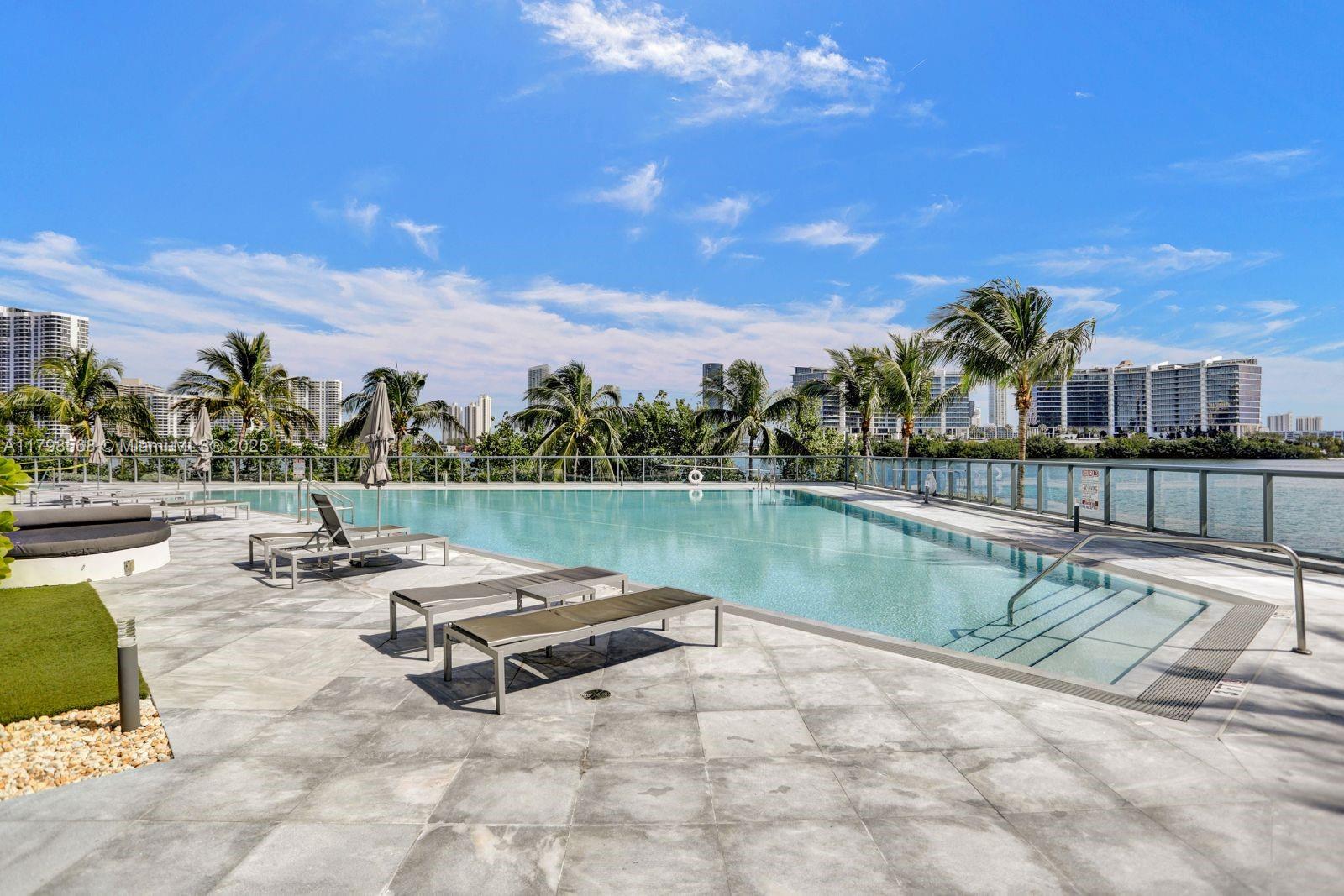 ECHO CONDO - Residential