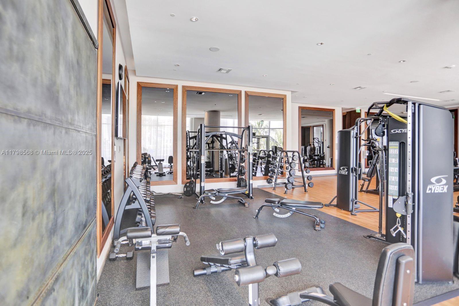 ECHO CONDO - Residential