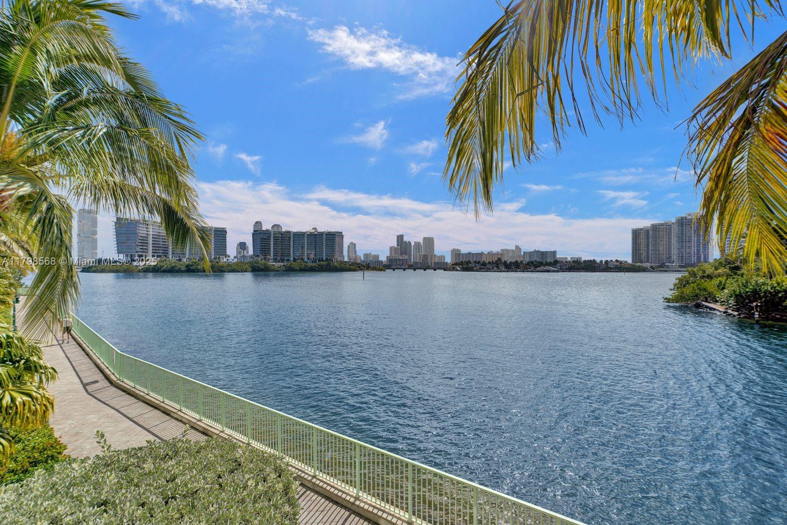 ECHO CONDO - Residential