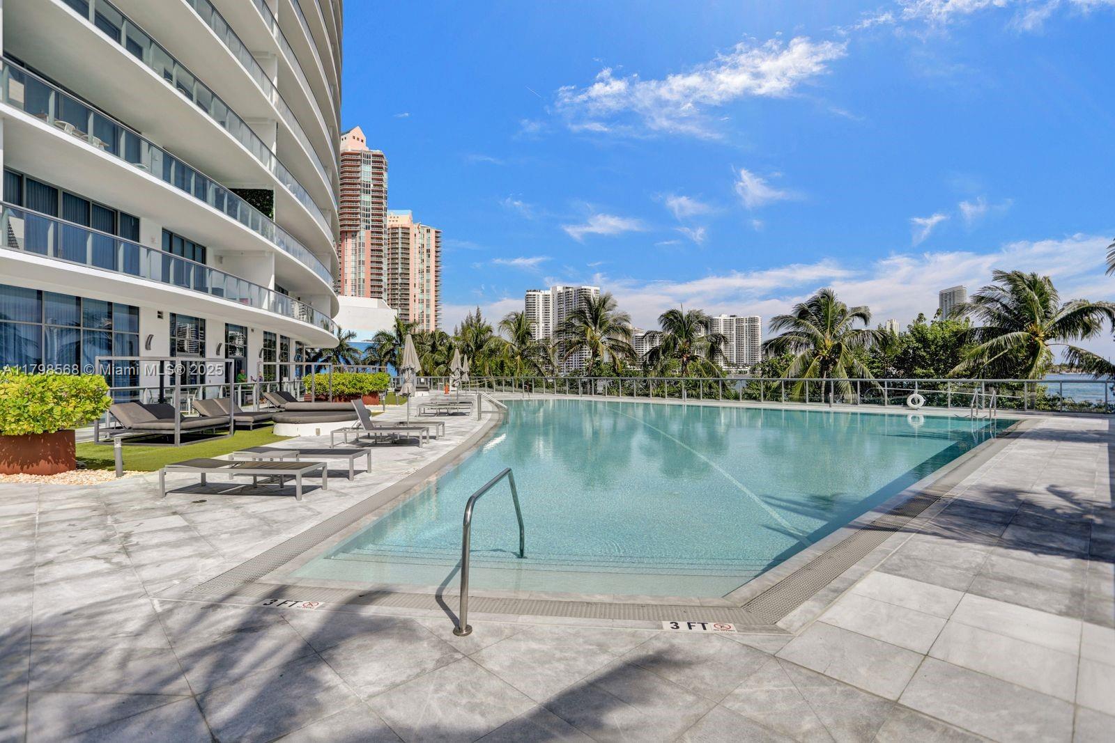 ECHO CONDO - Residential