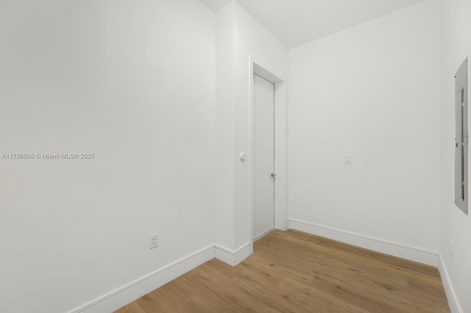 ECHO CONDO - Residential