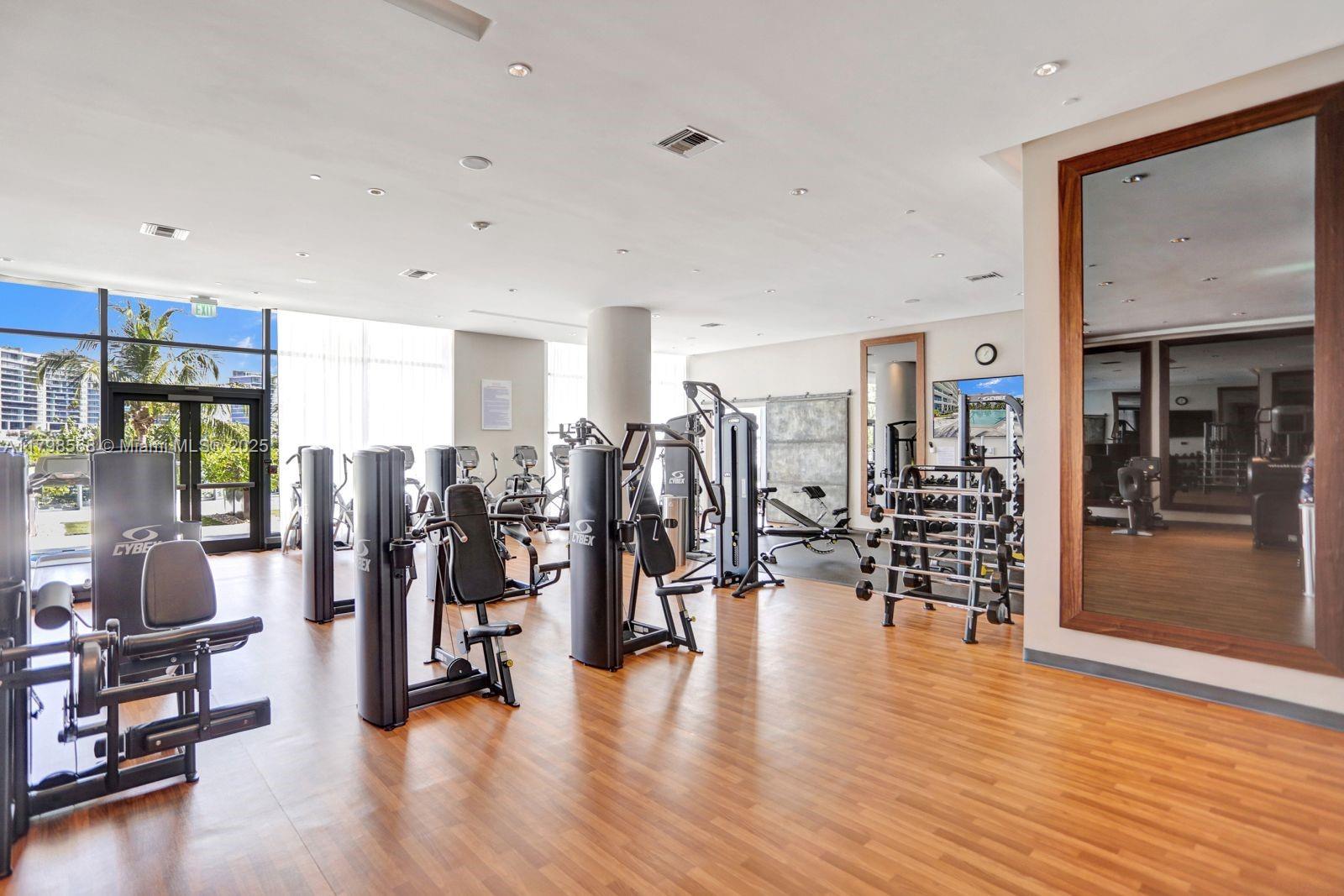 ECHO CONDO - Residential