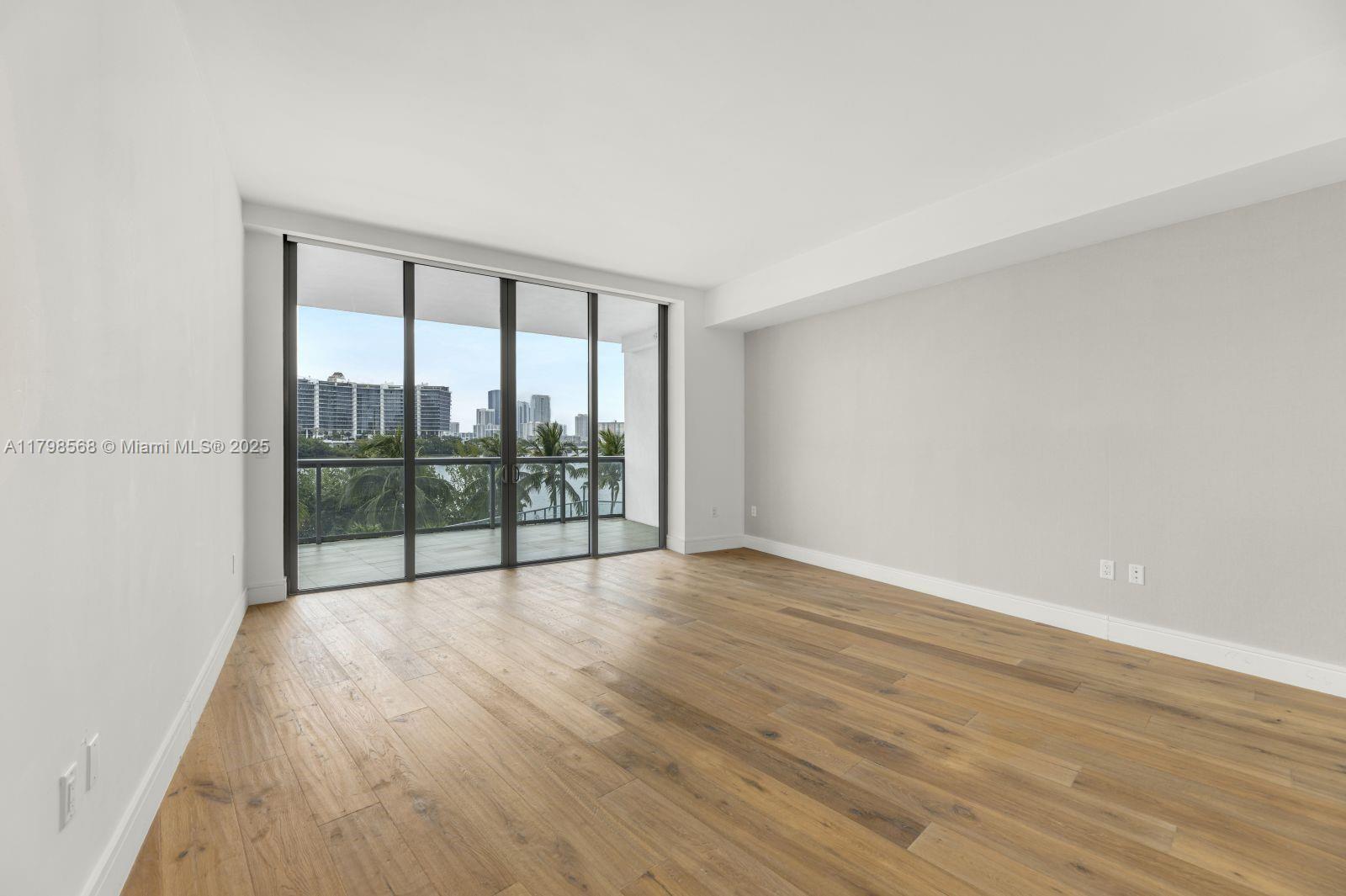 ECHO CONDO - Residential