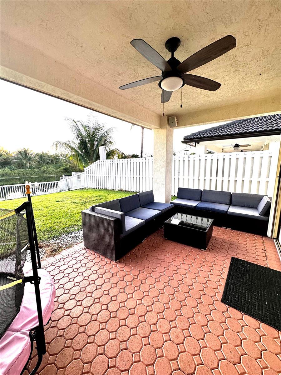 WINDSOR PALMS - Residential Lease