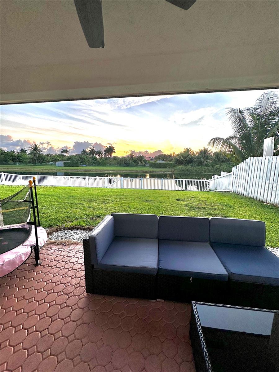 WINDSOR PALMS - Residential Lease