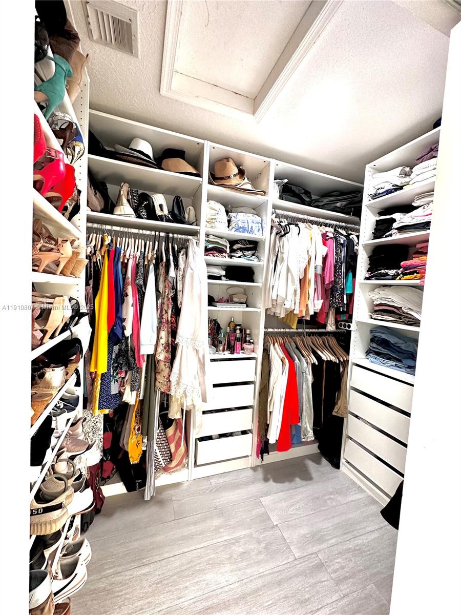 WINDSOR PALMS - Residential Lease