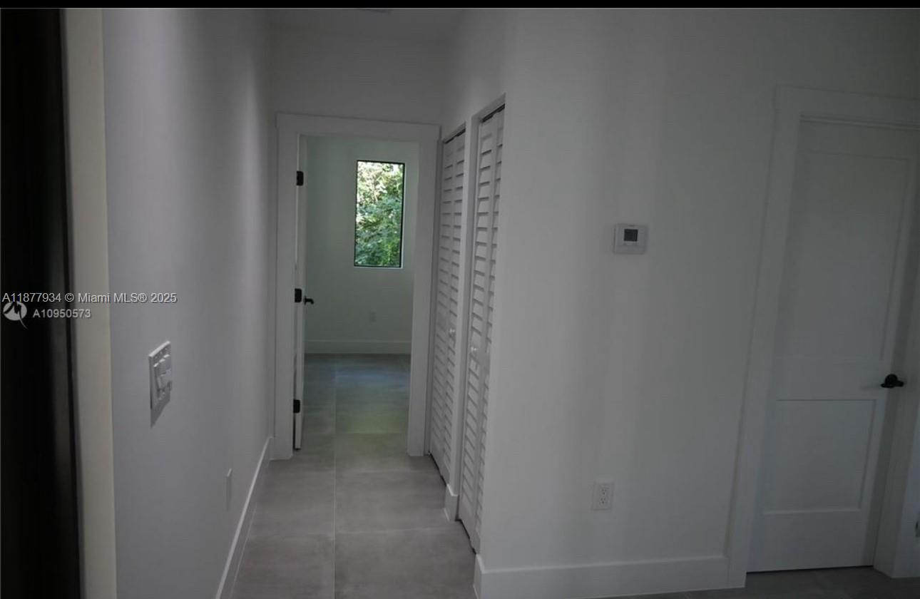 KEY LARGO BEACH - Residential Lease