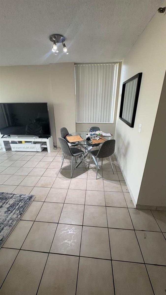 GREENWICH PH I CONDO - Residential Lease