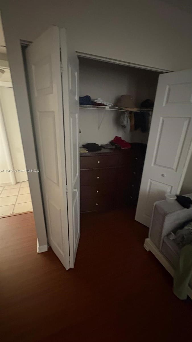 GREENWICH PH I CONDO - Residential Lease