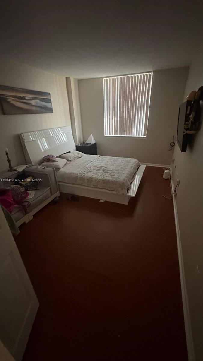 GREENWICH PH I CONDO - Residential Lease