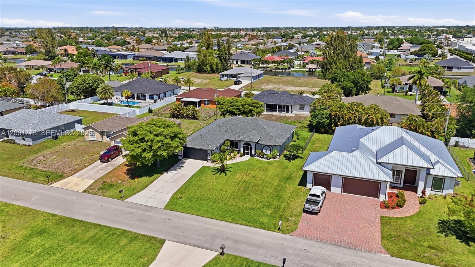 CAPE CORAL - Residential