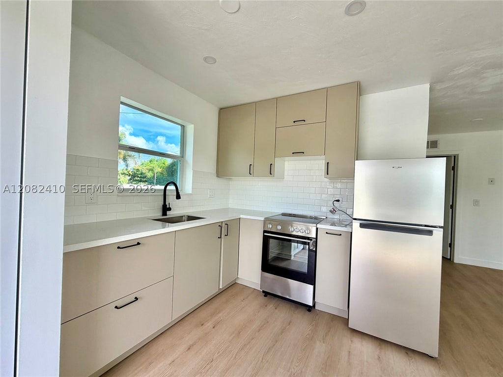 Photo of 101 SW 4th Ave #0, Hallandale Beach, FL 33009 (MLS # A12082410)