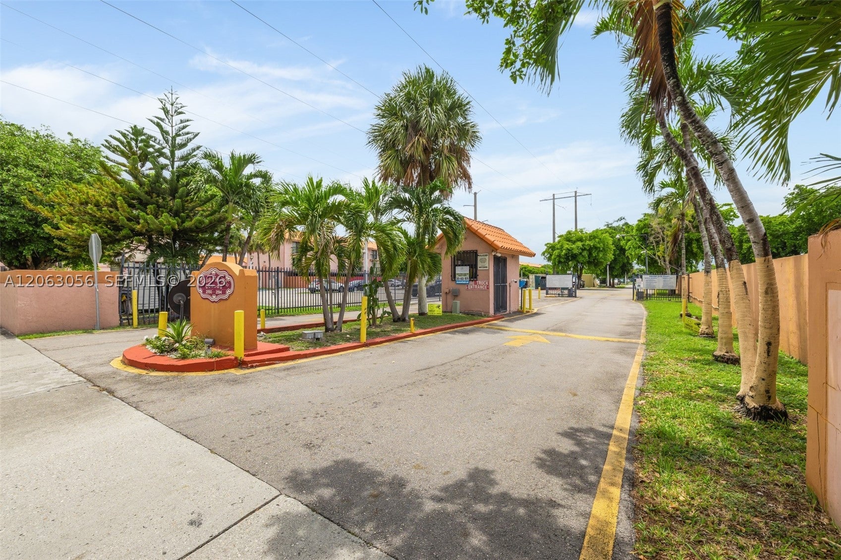 2170 W 60th St 16208
