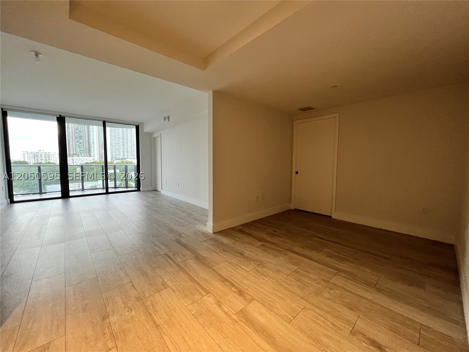 121 NE 34th St L505
