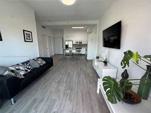 234 NE 3rd St 905 Miami FL 33132