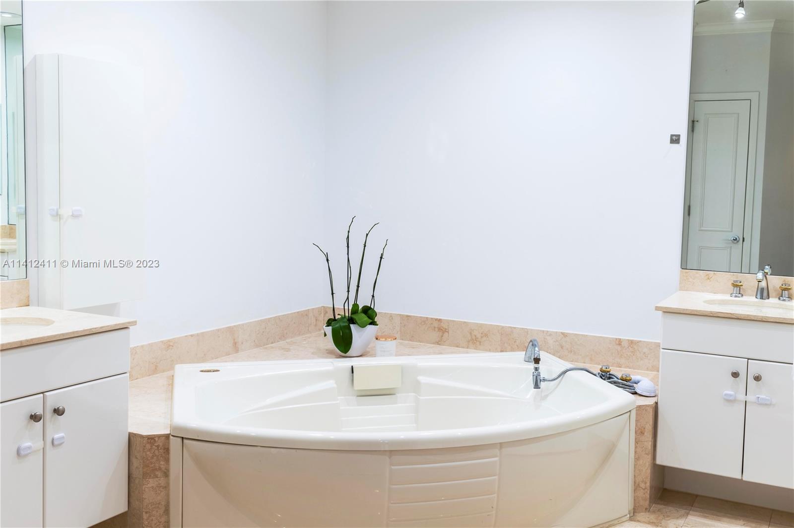 LAKE VILLA ONE CONDO - Residential