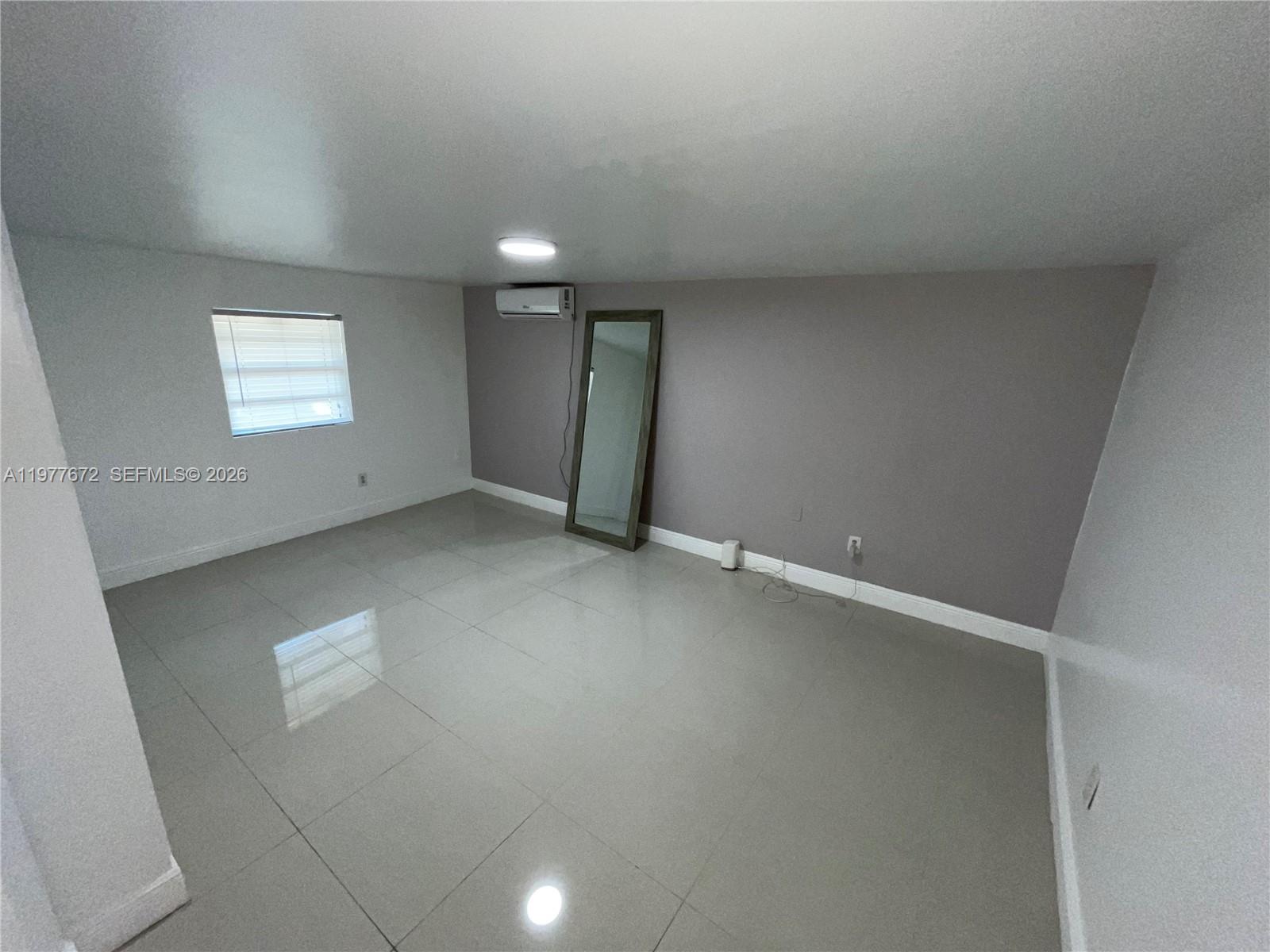 HOLLYWOOD BEACH GARDENS - Residential Lease