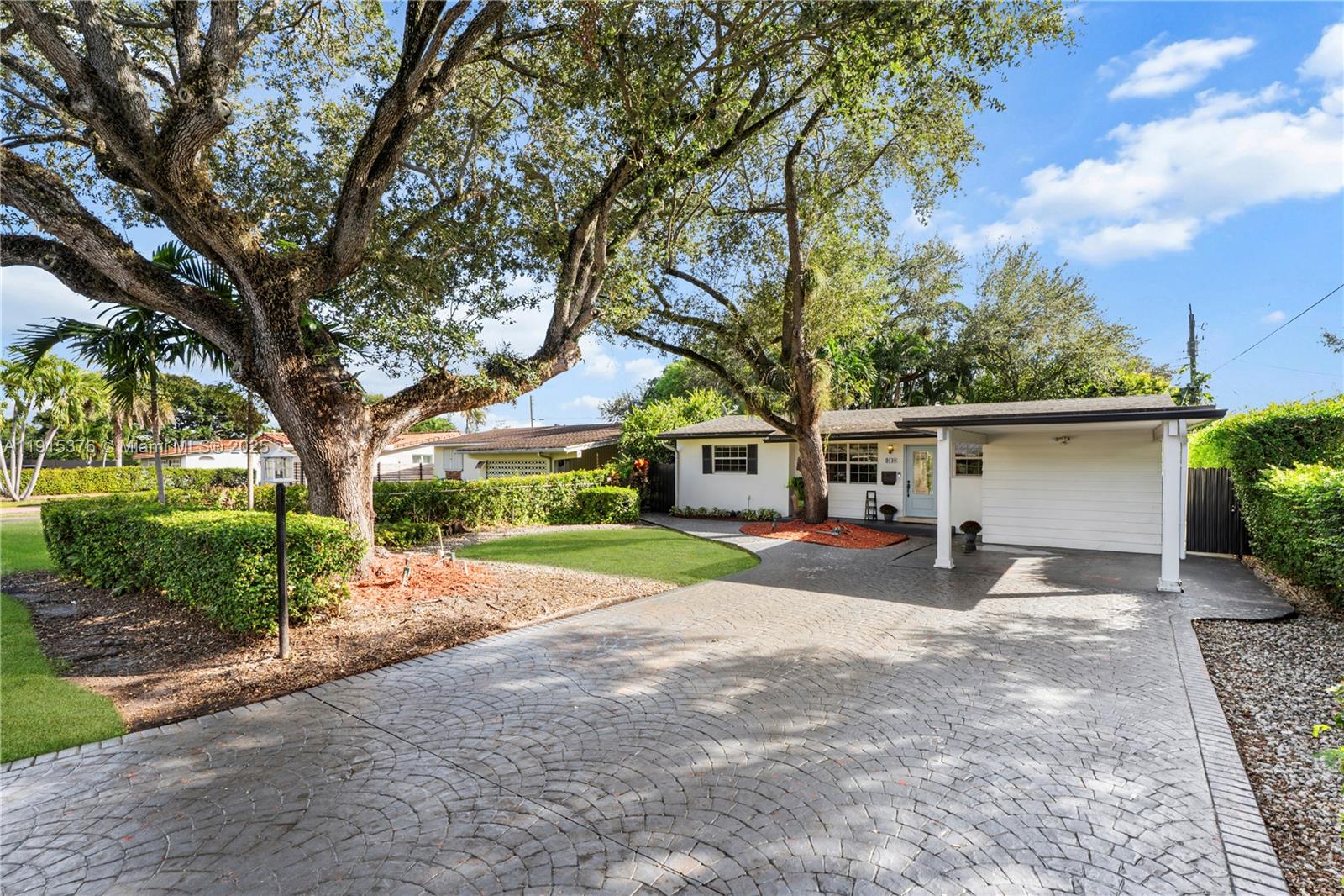 SUNSET ESTATES - Residential