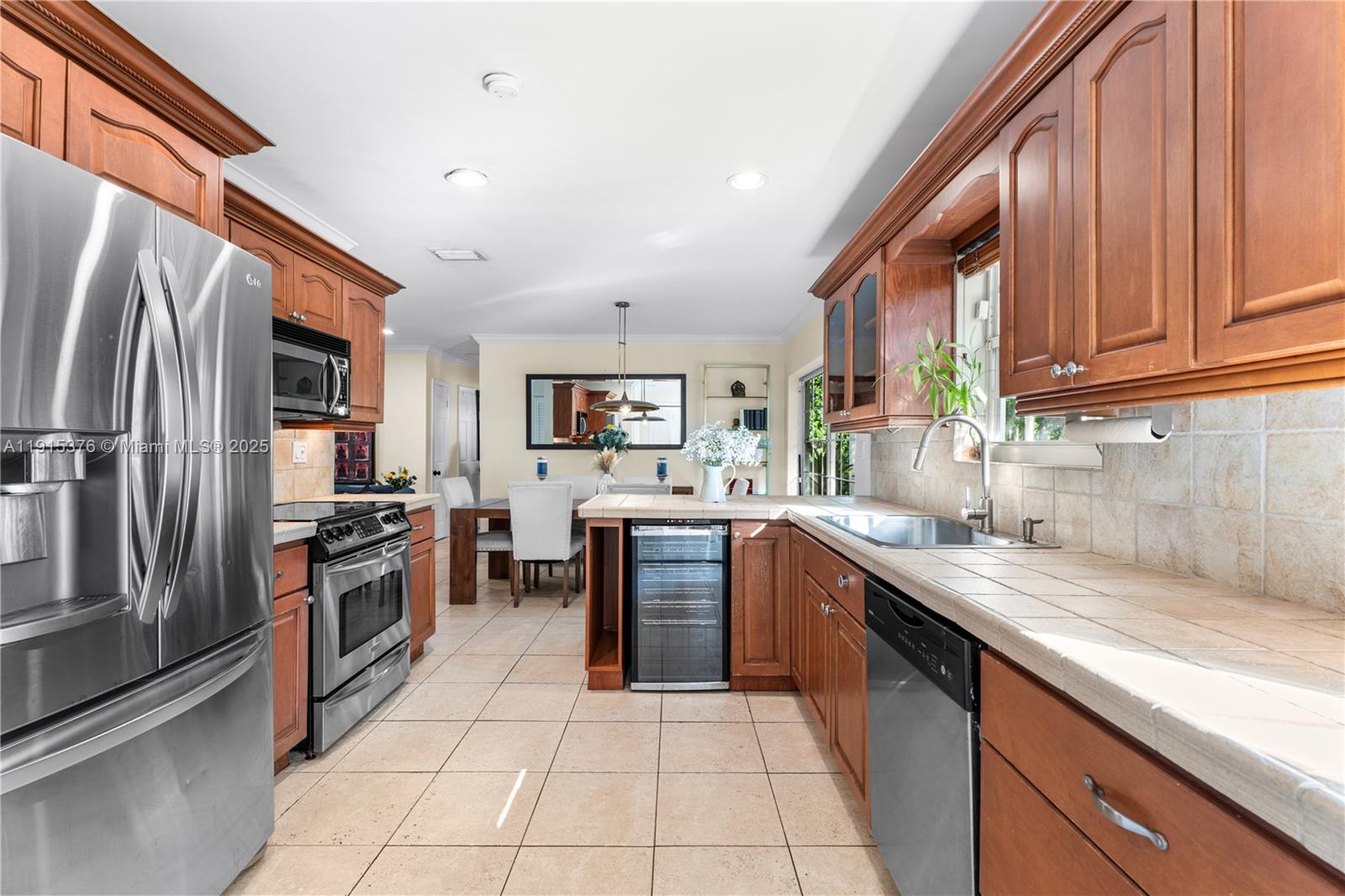 SUNSET ESTATES - Residential