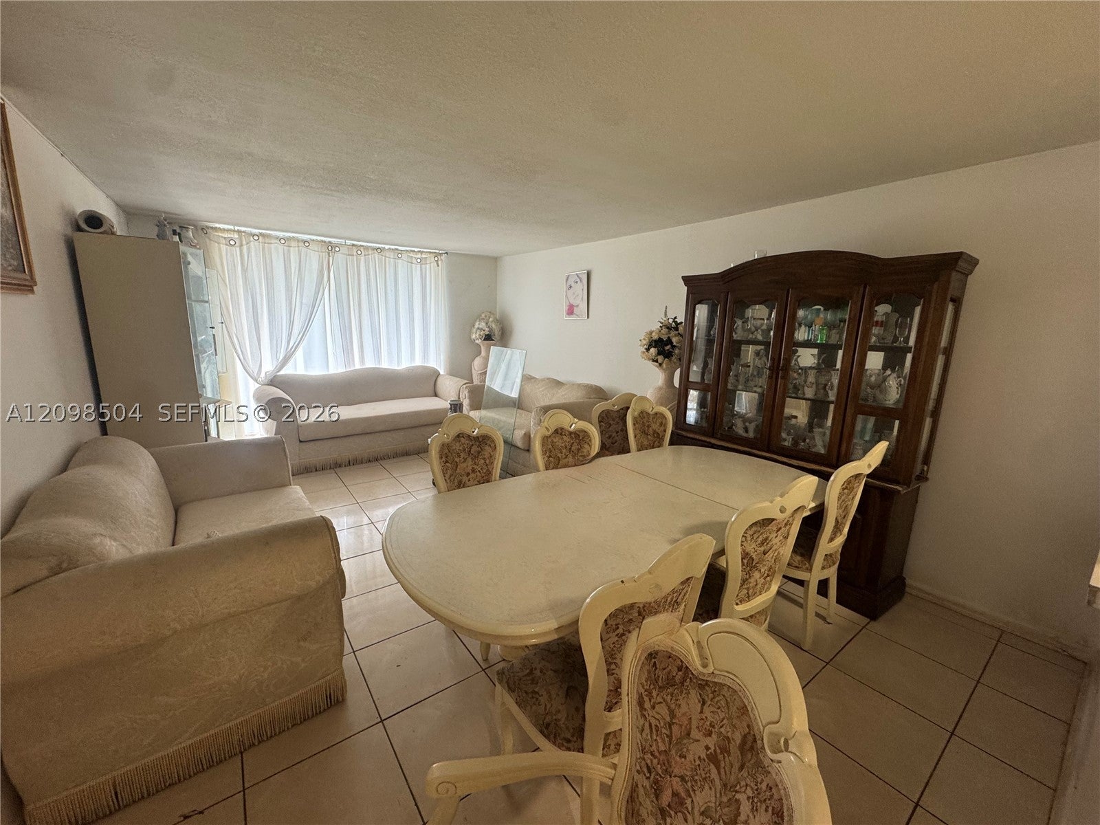 494 NW 165th St Rd C-305